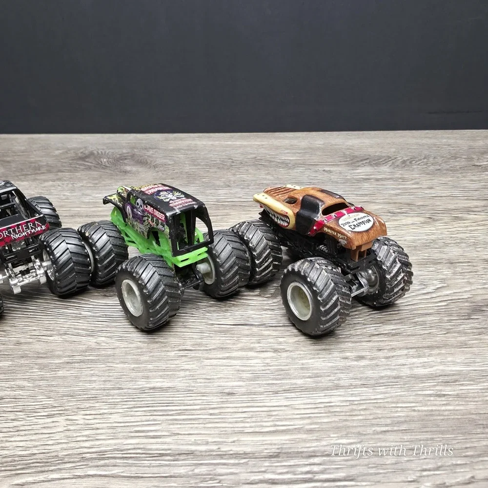 Hot Wheels Monster Jam Trucks - Set Of 5 - Grave Digger, Taz,‎ Mutt, Reptile, +